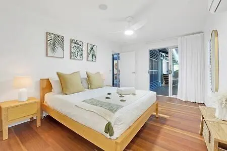 Mudjimba Beach Haven - Stroll To The Water Holiday home